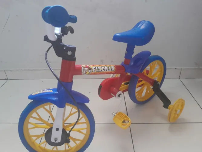 Bicicleta Bike infantil Seminova para crianças Praticamente nova