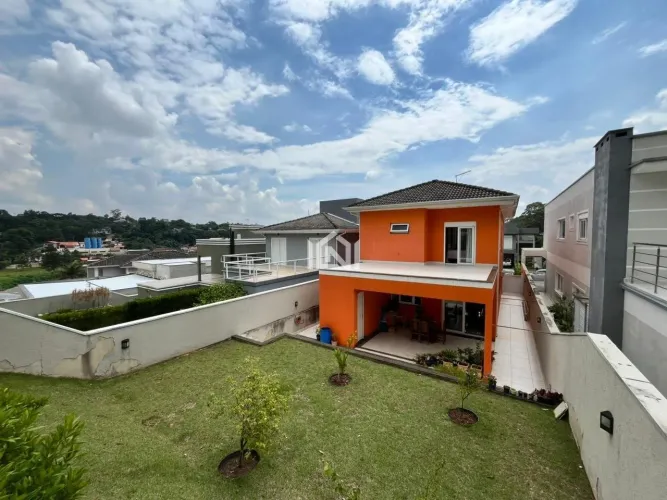 Casa à venda no condomínio Village Los Angeles