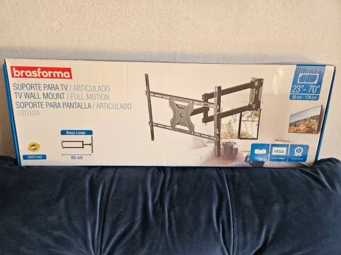 Suporte articulado para TV de 23 a 70 polegadas.