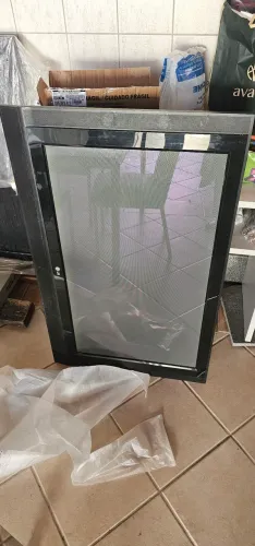 2 TVs LG 42" com defeito