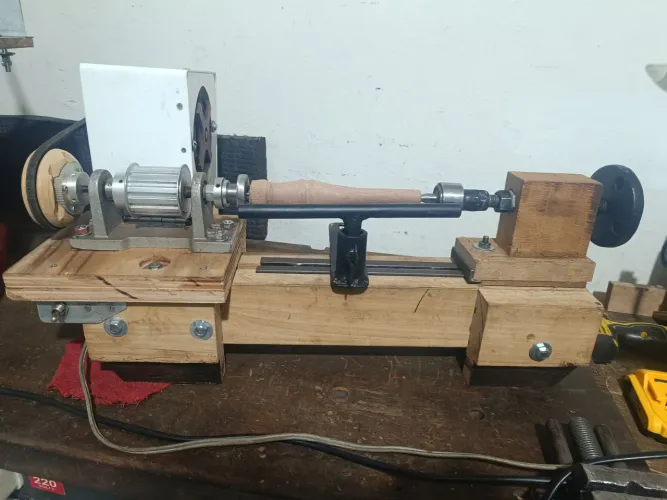 Torno de madeira para artesanato