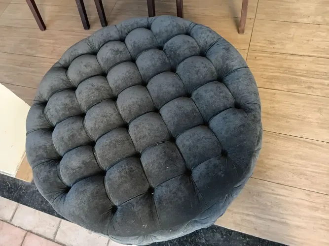 Puff capitonê 95x40cm altura