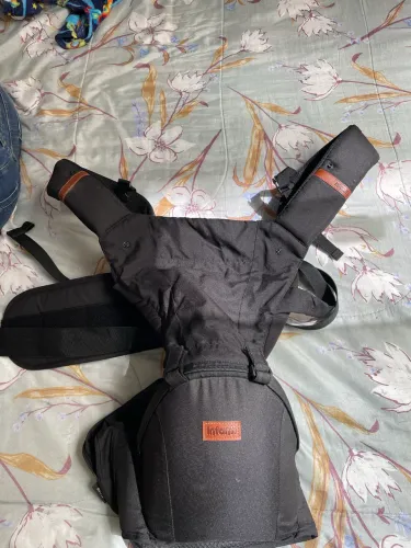 Vendo canguru com assento removível 