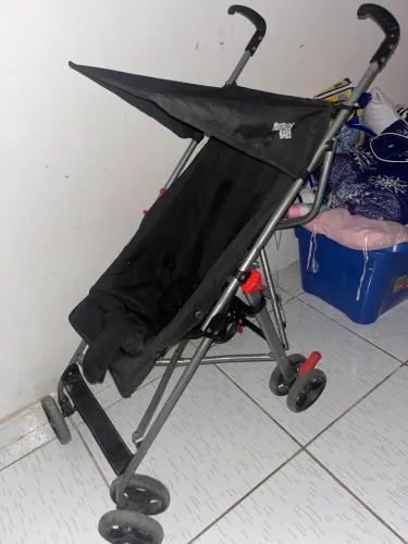Vende se carrinho de bebê 