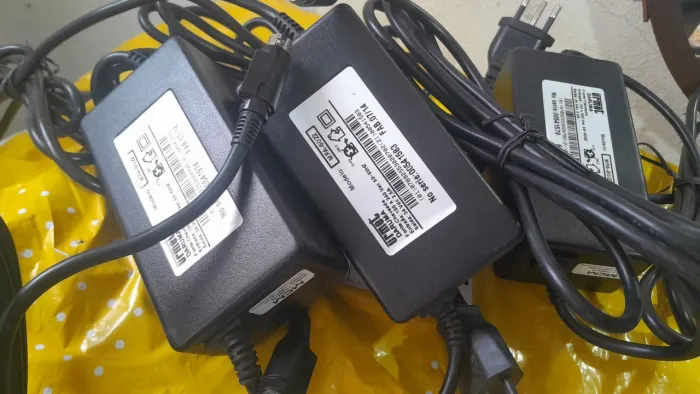 25 fonte 24v 2,5a três pinos qualquer cupom 80 coluna