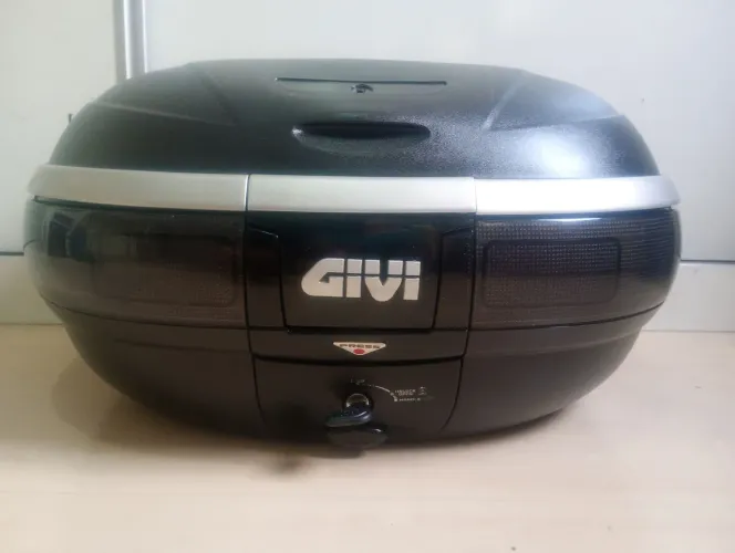 Baú maxia givi