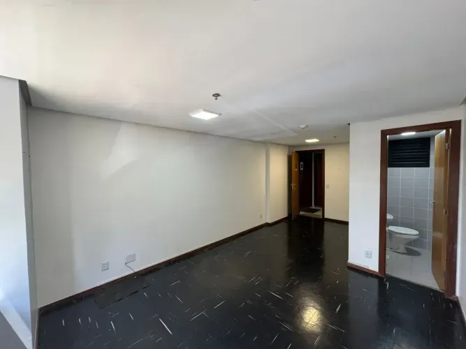 ANÚNCIO DE ALUGUEL  ÓTIMA SALA COMERCIAL | SETOR DE AUTARQUIAS SUL