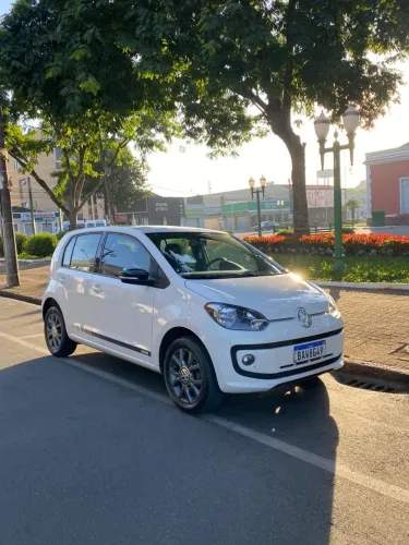 Volkswagen Up! RUN 1.0 Total Flex 12V 5P 2017