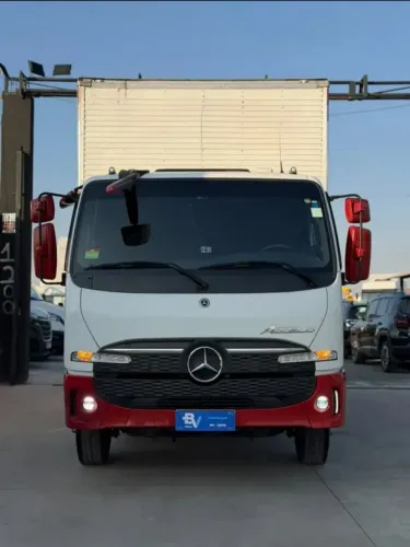 Vendo caminhão de médio porte