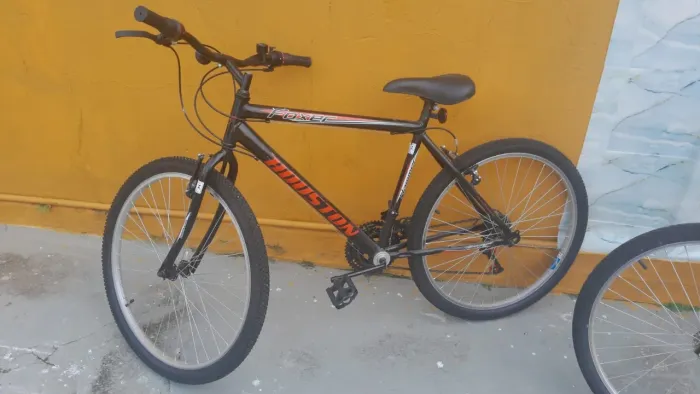 Bicicletas usadas em bom estado, 2 aro 26 + 1 aro 29