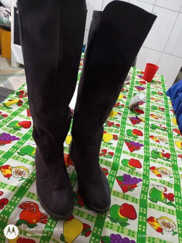 Bota camurça moleca