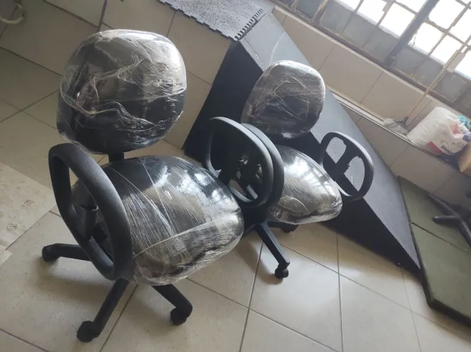 Cadeiras giratórias secretária