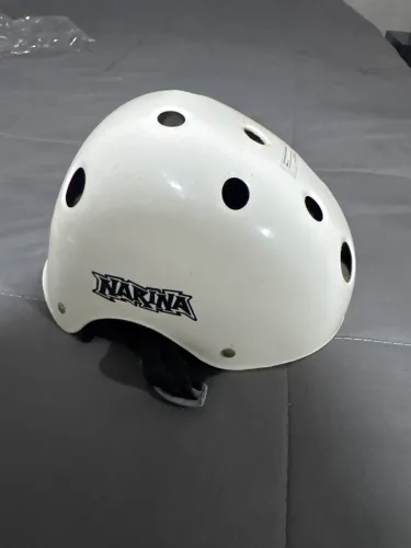 Capacete para Skate Narina