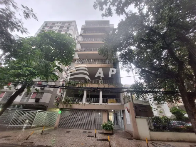 LARANJEIRAS EXCELENTE APARTAMENTO COM 130M², SALA EM 2 AMBIENTES, 3 QUARTOS, SENDO 1 SUÍT