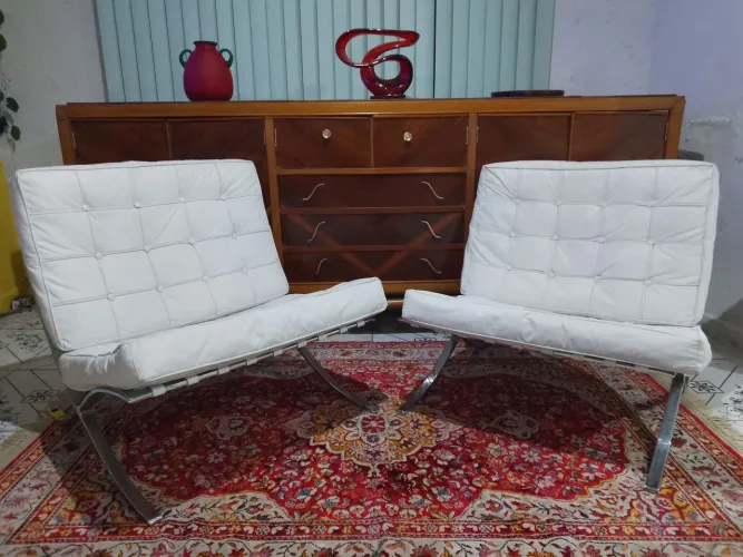 Par de Poltronas Barcelona. 