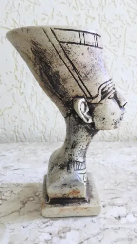 ESTATUA EGIPCIA NEFERTITI (Pedra Esculpida Artesanal)