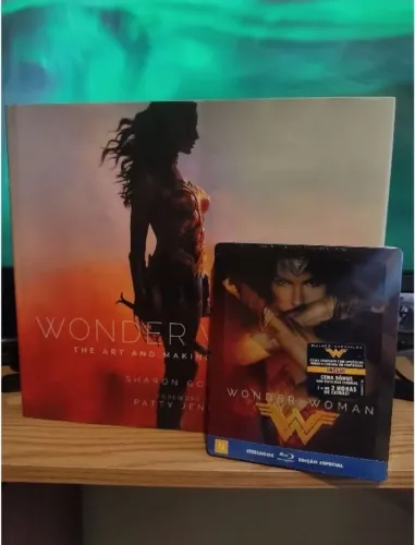 Wonder Woman: The Art and Making of the Film + Blu-Ray Steelbook Lacrado Nacional