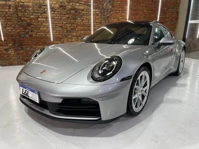 Porsche 911 Carrera 3.0 24V H6 PDK 2025