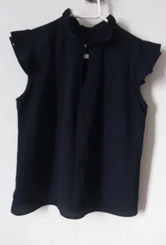 Blusa C/ Detalhe frontal 38