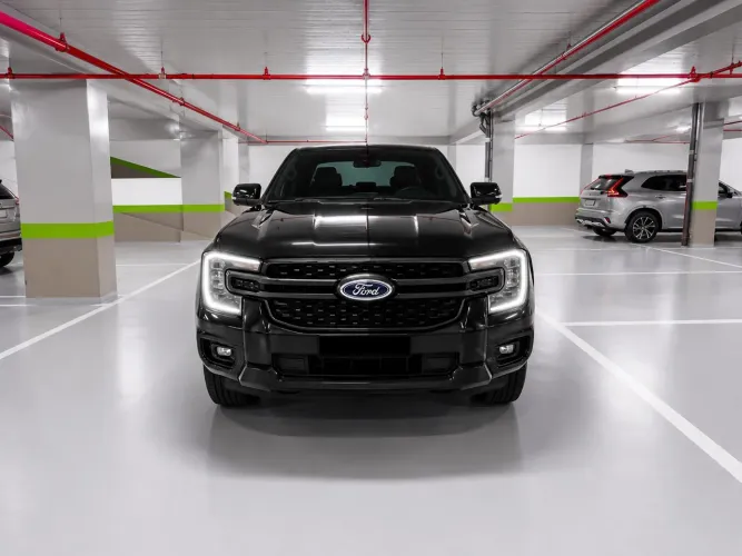 Ford Ranger Black 2.0 4X2 CD TB Diesel Aut. 2025