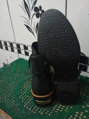 Vende se bota da colcci usada 
