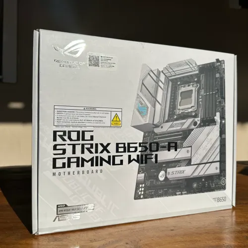 Placa mãe B650-A Rog Strix Wi-Fi (Lacrada)