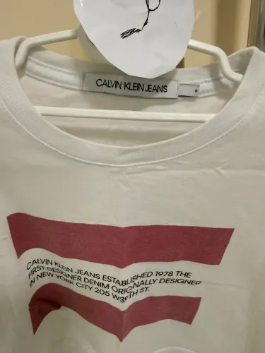 Blusa Infantil Cropped CALVIN KLEIN - Tamanho: 8