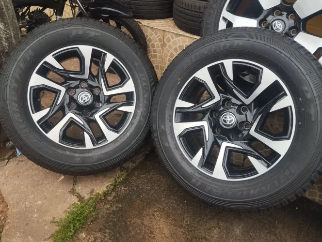 Roda Hilux SW4 aro 18 
