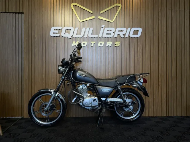 Suzuki Intruder 125 2016