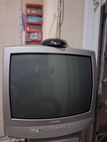 Tv Philips 20 polegadas com conversor e controles