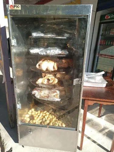 Máquina de frango assado