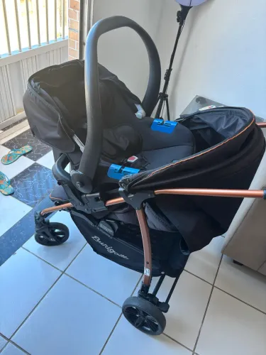 Carrinho + Bebê conforto Burigotto 