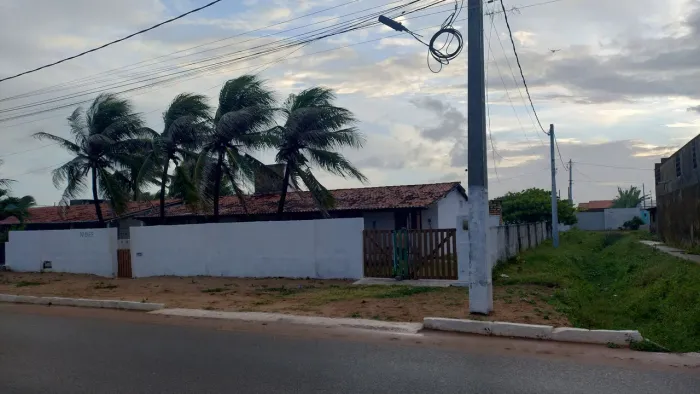 Baixei pra vender logo!!casa na praia de frente para o mar!!!