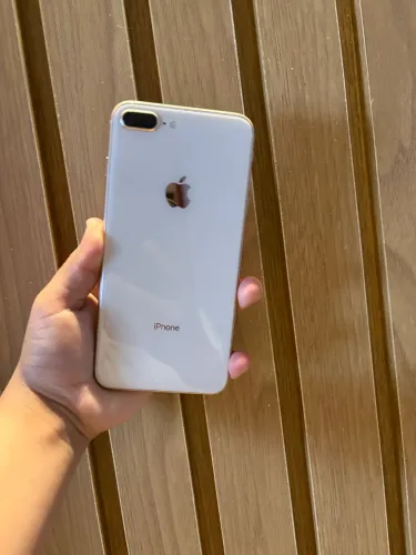 Vende-se iPhone 8PLUS. , sem marcas de uso, nada trocado.