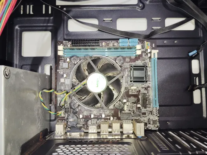 Computador para retirada de peças