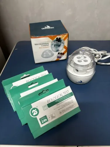 Mini-incubadora Cristófoli