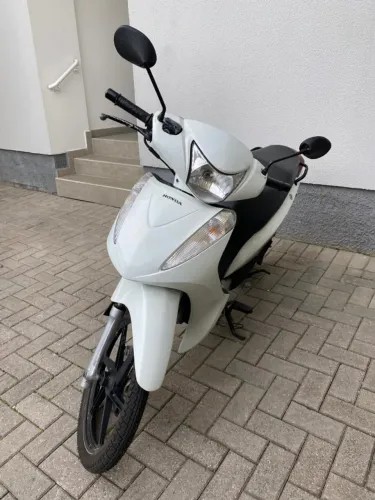Biz (LER DESCRIÇÃO - MOTO EM TIJUCAS - SC)