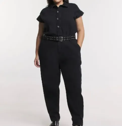 macacão preto jeans plus
