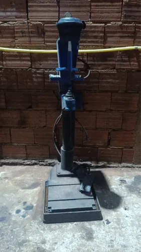 VENDO MÁQUINA DE ARREBITAR LONA! 
