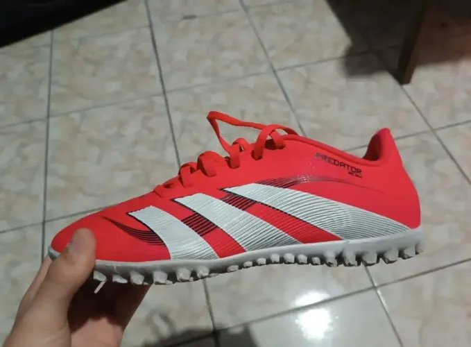 Chuteira predador Adidas