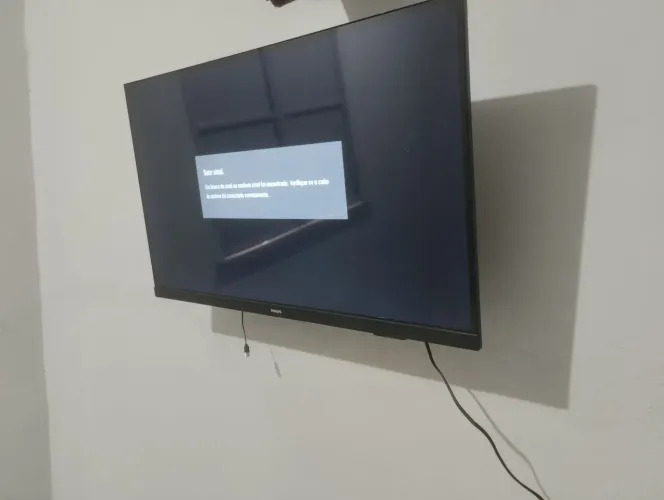 VENDE-SE TV PHILCO 32 POLEGADAS