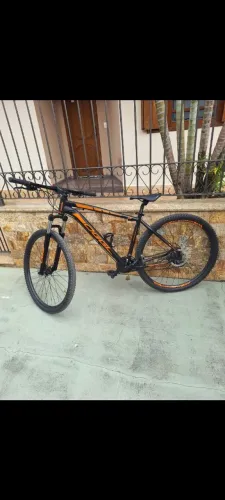 Bicicleta Oggi Hacker Sport Aro 29