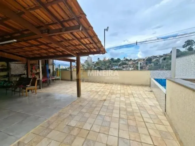 Casa com 3 quartos e 3 banheiros a venda, 200mt², no Bairro Salgado Filho/BH