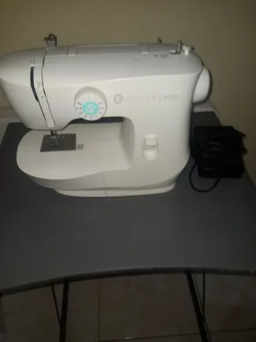 Maquina de costura SINGER
