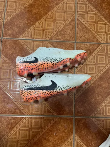 Vendo chuteira na Nike