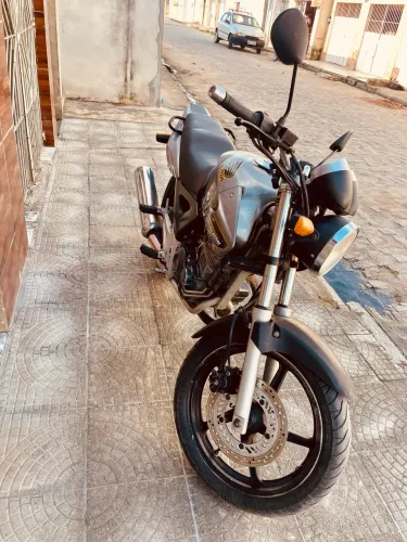 Vendo ou troco em Yamaha Crosser ou Bros
