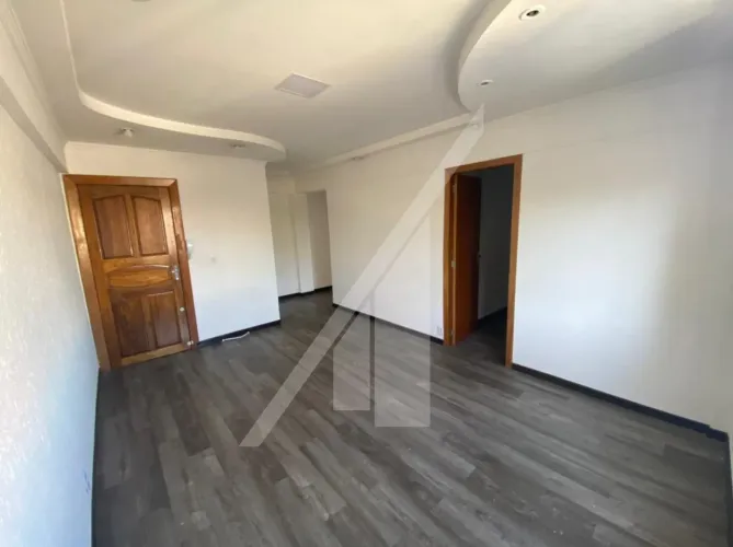 Procurando sala comercial em ótima localização? Então aqui está!!Sala comercial com 70m², 