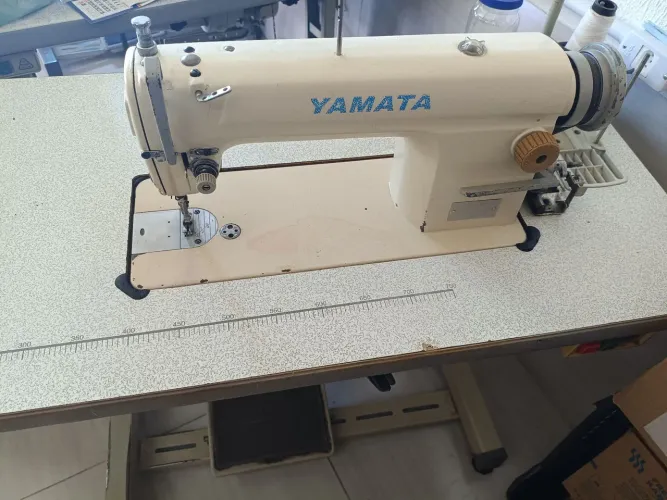 Máquina Costura Reta Industrial - YAMATA