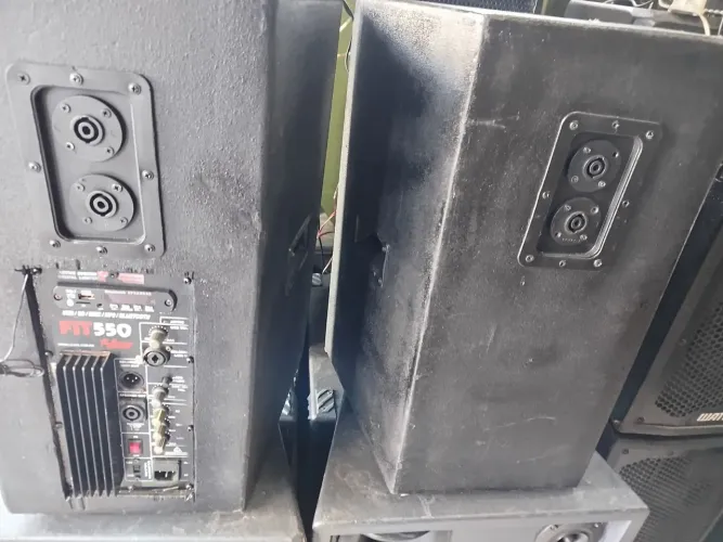 (PAR DE CAIXAS ATIVA E PASSIVA LEAC'S 12" X 250W)