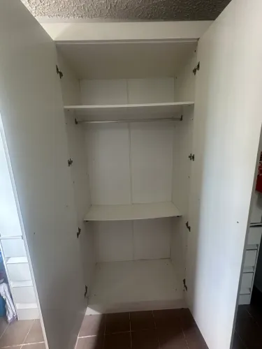 Guarda-roupa solteiro branco